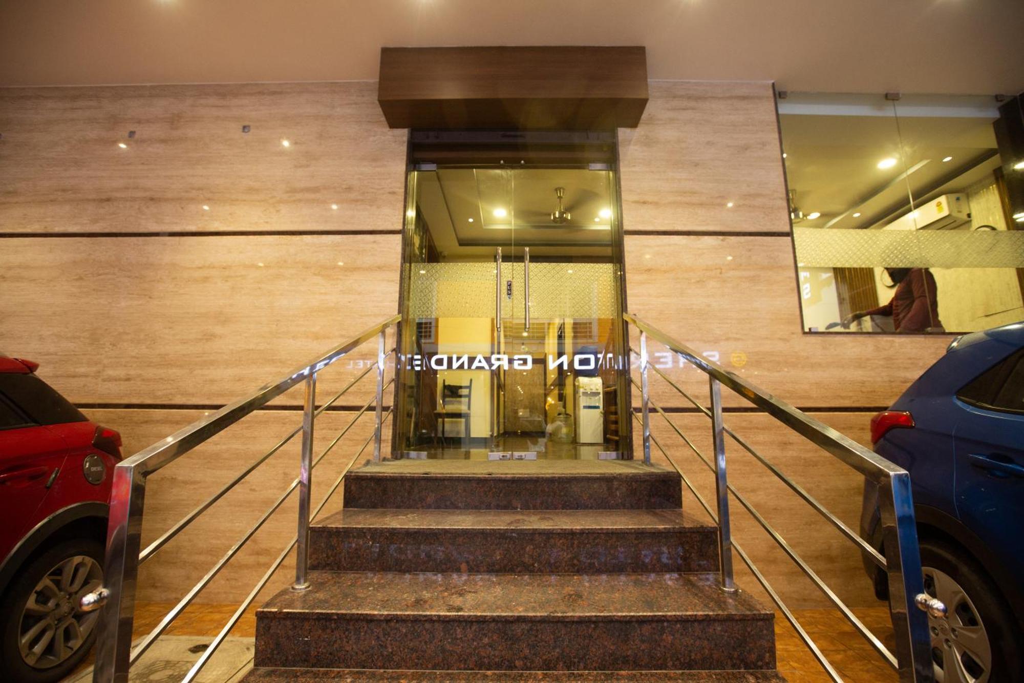 The Park Avenue Hotel - Business Class Hotel Near Central Railway Station Chennai Periyamet Exterior photo