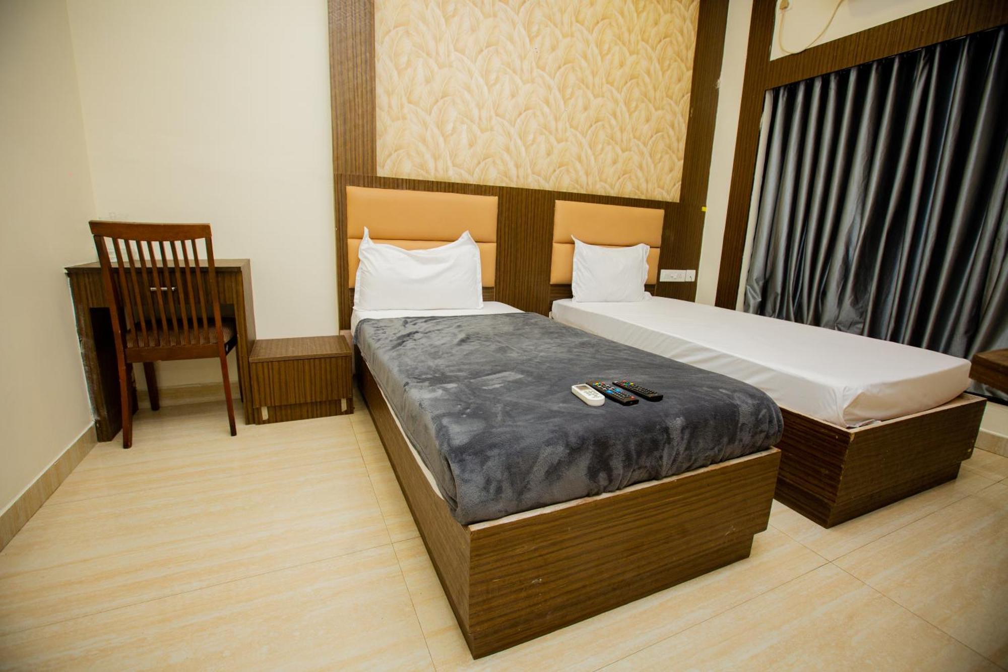 The Park Avenue Hotel - Business Class Hotel Near Central Railway Station Chennai Periyamet Exterior photo