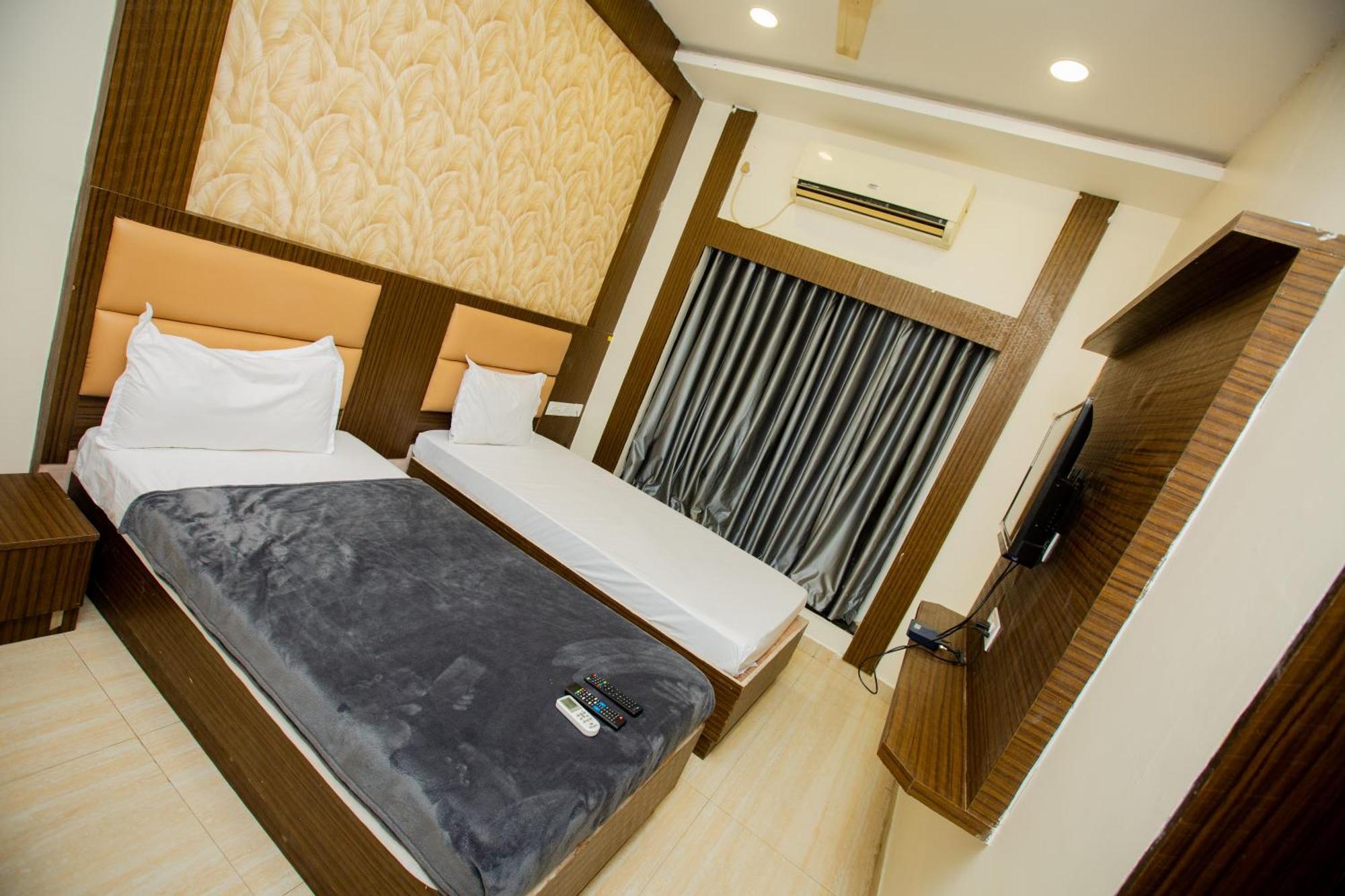 The Park Avenue Hotel - Business Class Hotel Near Central Railway Station Chennai Periyamet Exterior photo