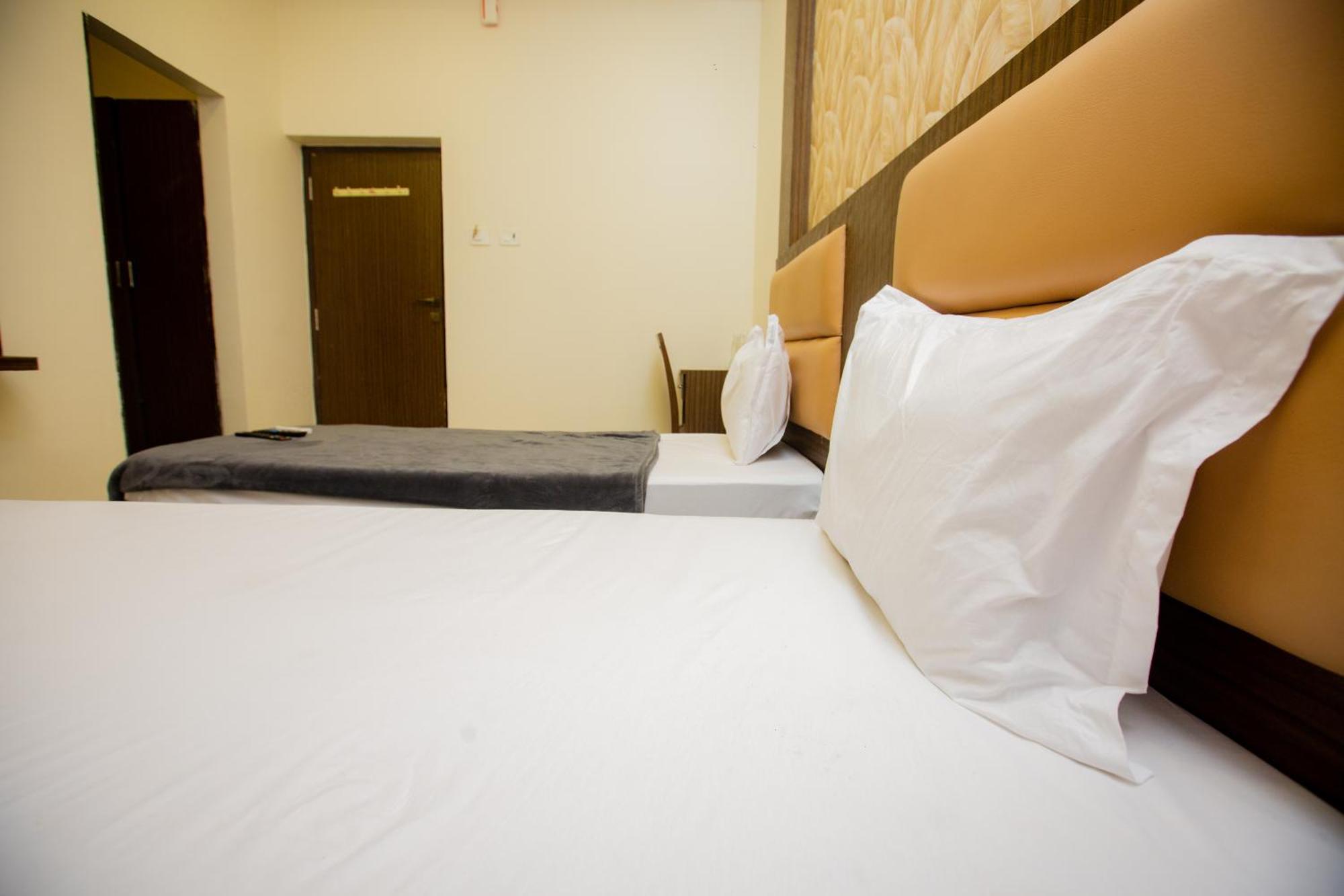 The Park Avenue Hotel - Business Class Hotel Near Central Railway Station Chennai Periyamet Exterior photo